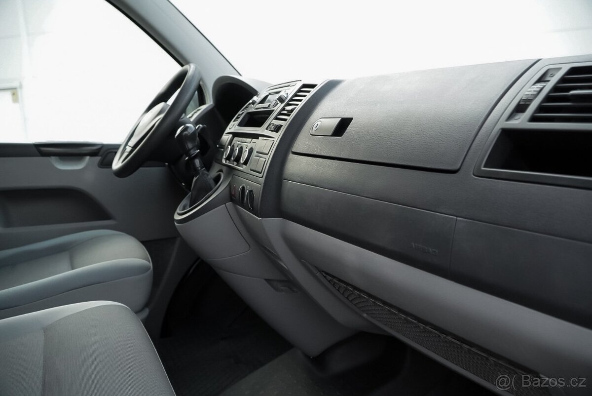 Volkswagen Transporter 2.0 TDI 9 míst - 13