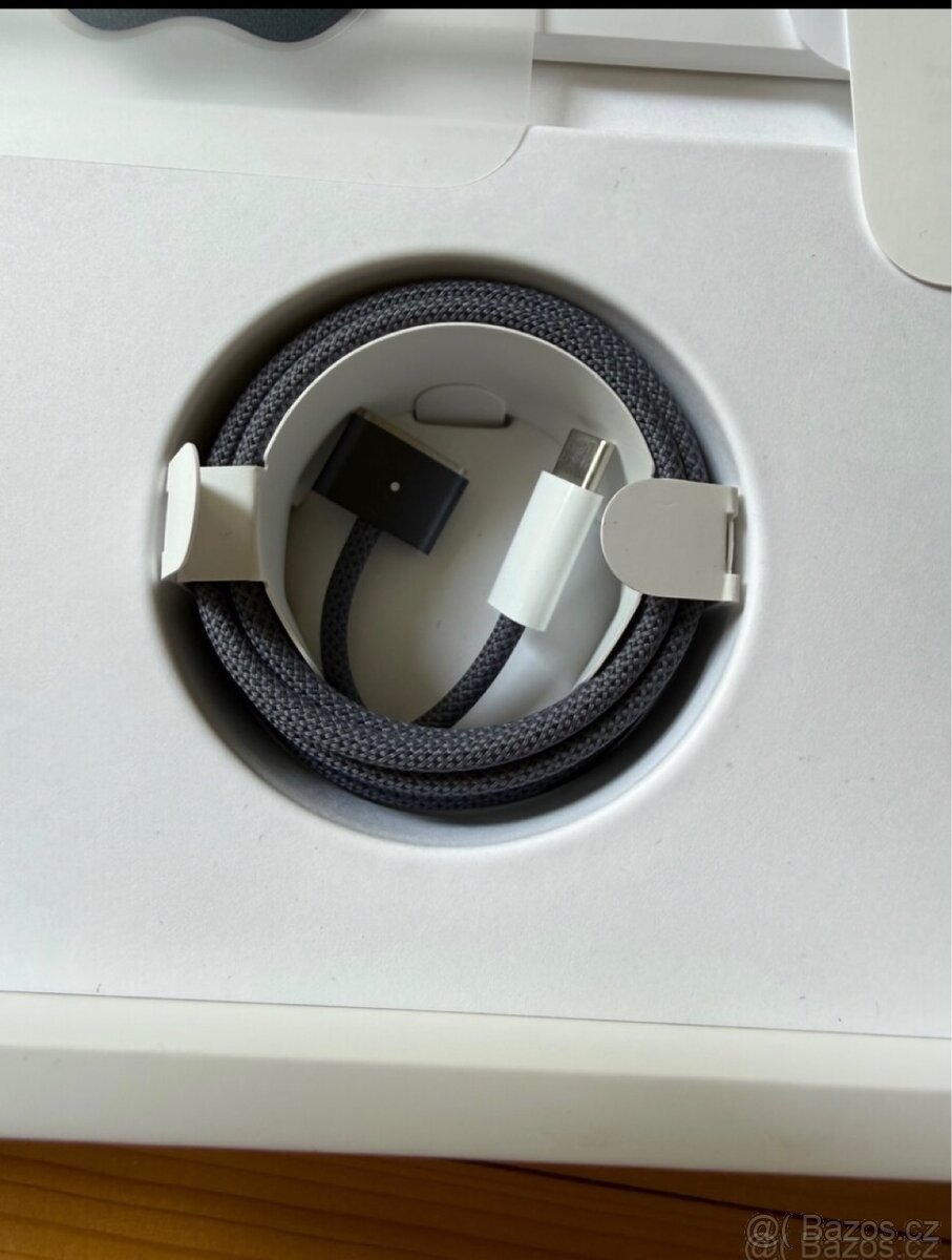 MacBook Air 13- model 2022 - 13