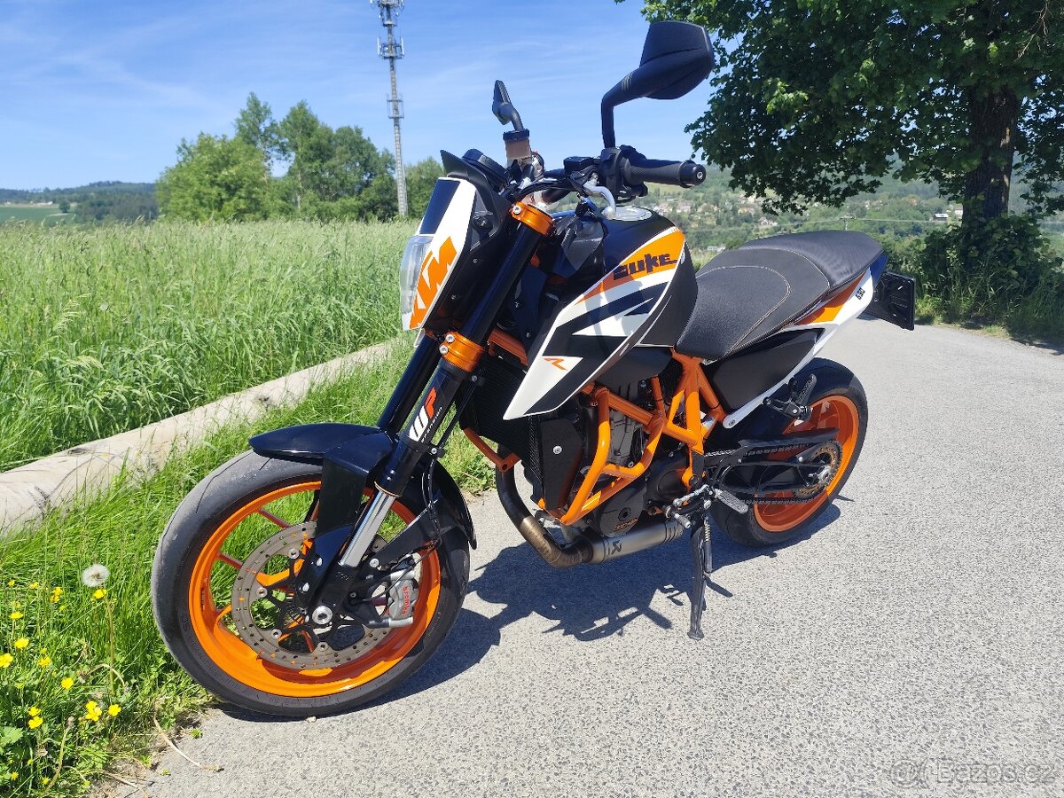 KTM 690 DUKE R - 13