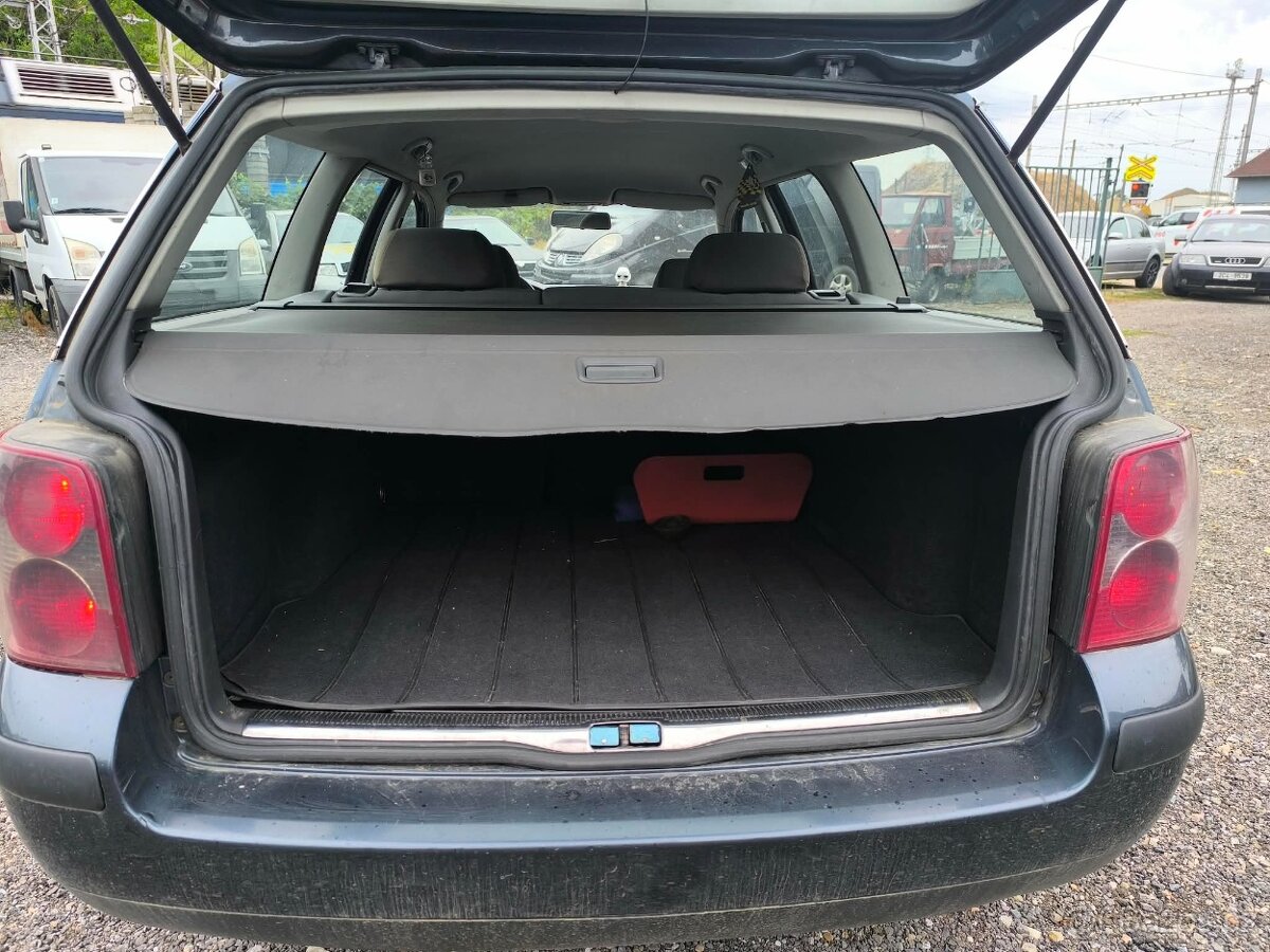 VW PASSAT B 5.51.9TDI COMBI - 13