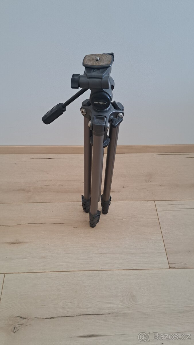 Sony Alpha A6500 + příslušenství - vyfoceno pouze 1060 fotek - 13