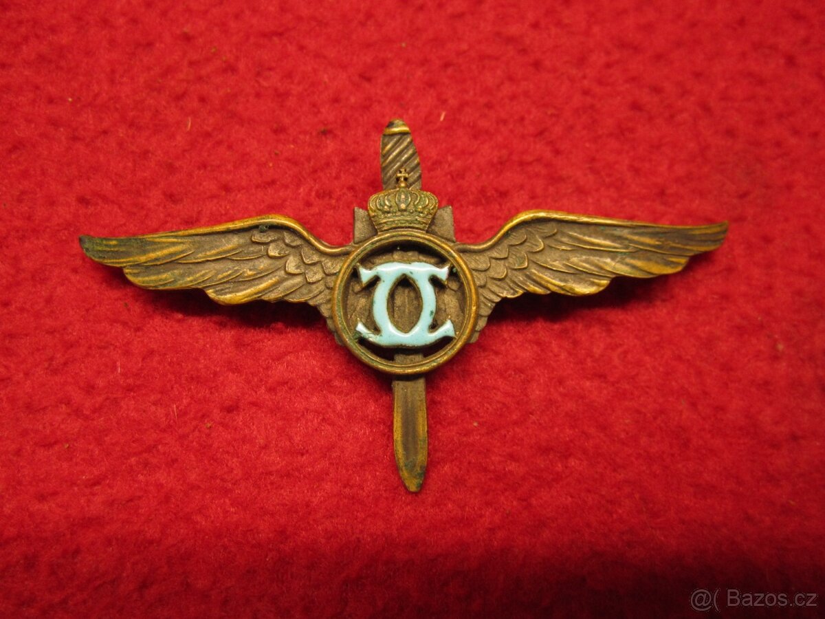 Pozustalost po letci. Kordik, vyznamenani, rumunska, polska. - 13