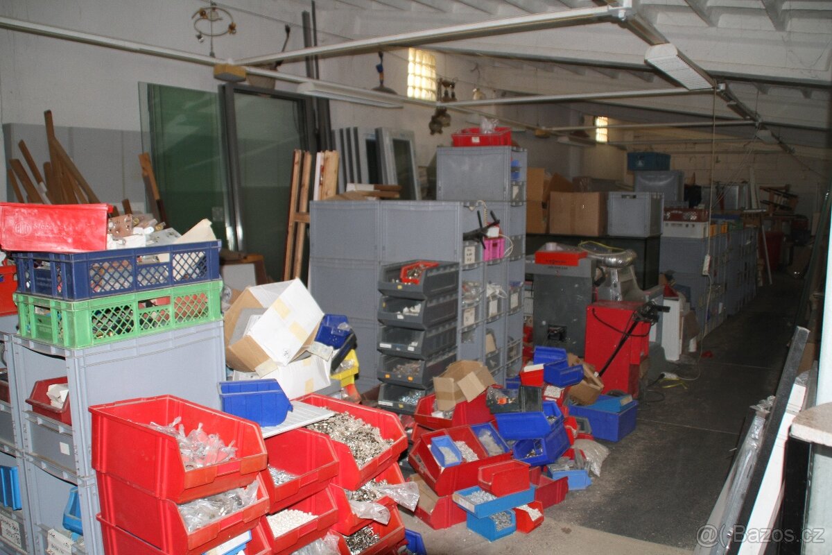 Prodám kování na kuchyně,panty - 13