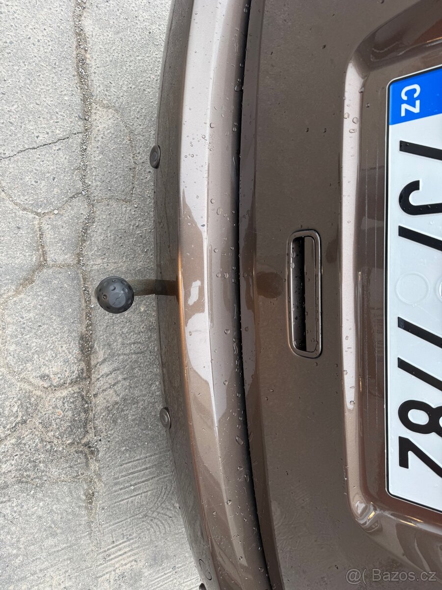 WV Caddy maxi 7 míst - 13