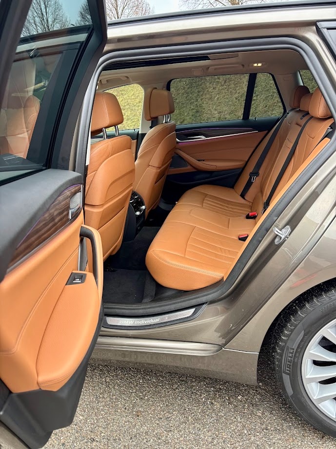 BMW 540i xDrive, 250kw, Individual, 2019 - 13