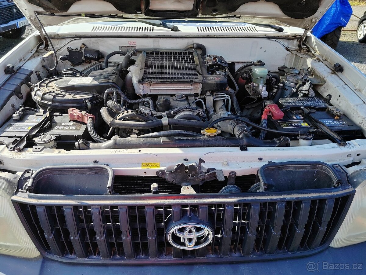 TOYOTA Land Cruiser KDJ 95 - 13