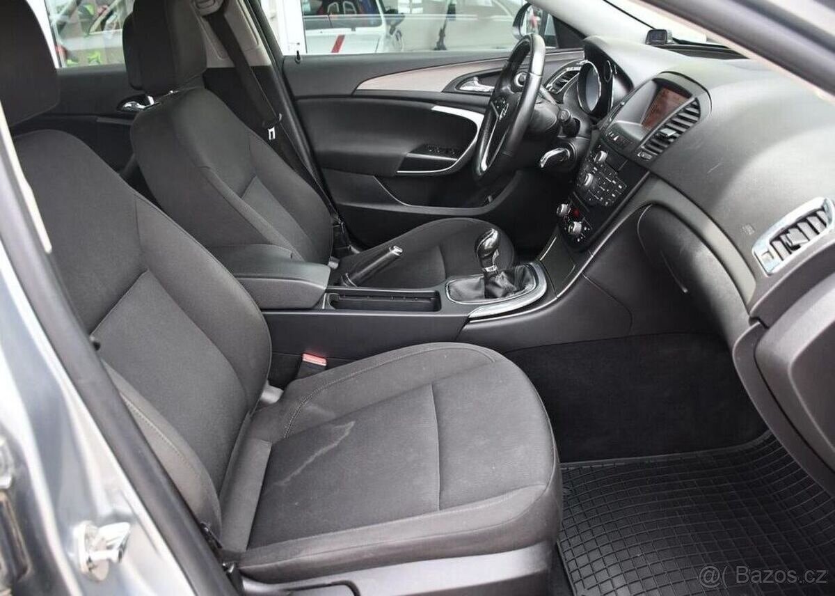 Opel Insignia 2.0CDTi - 13