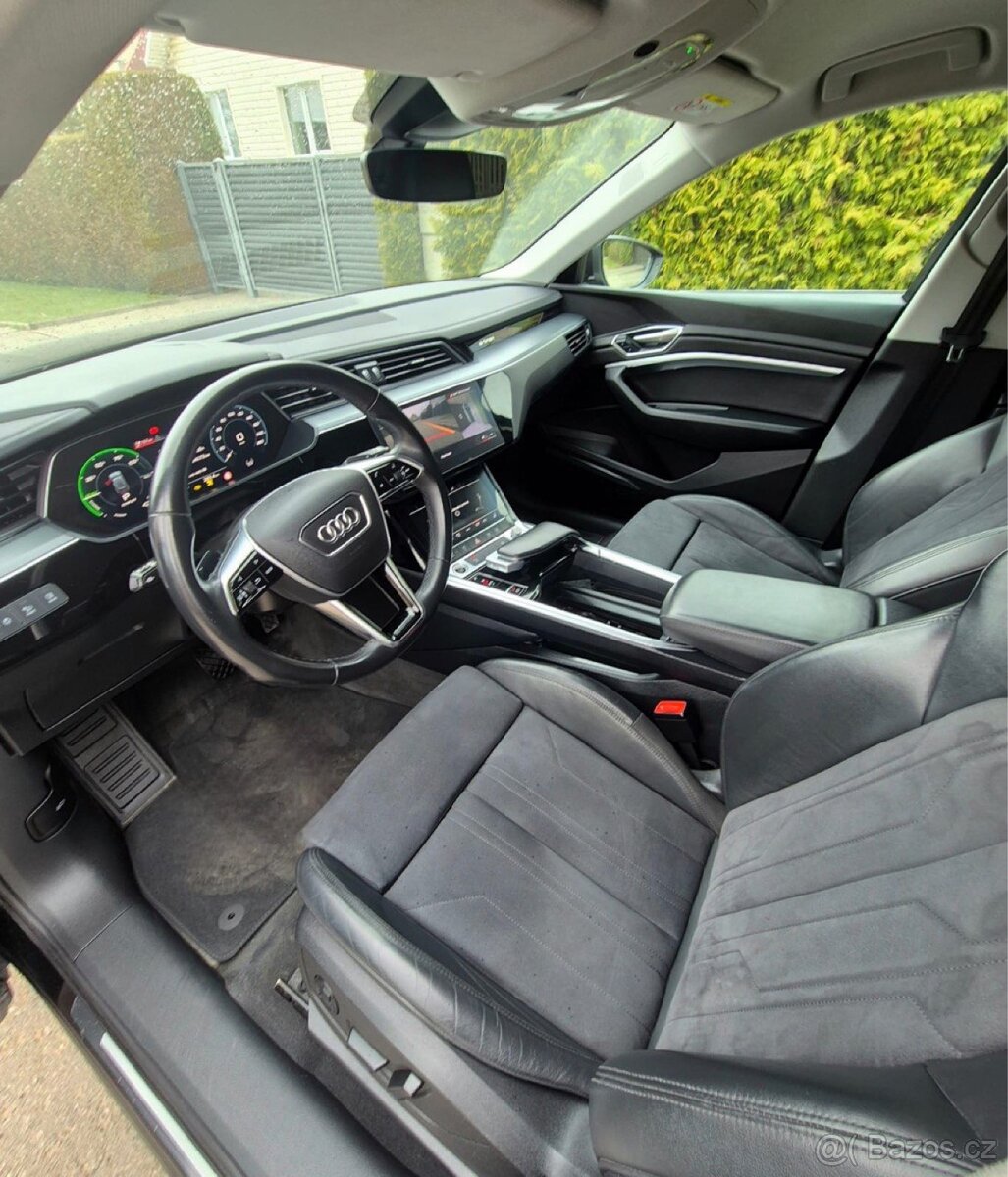 Audi e-tron 55 - 13