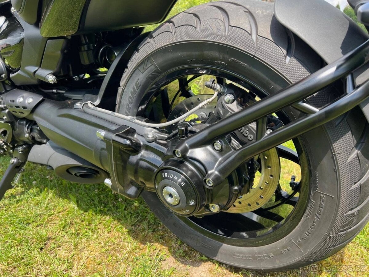 Triumph Rocket 3 R STORM 2024 - 13