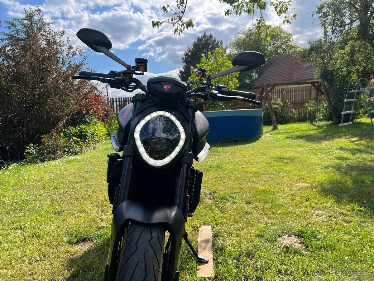 Ducati Monster 937 - 13