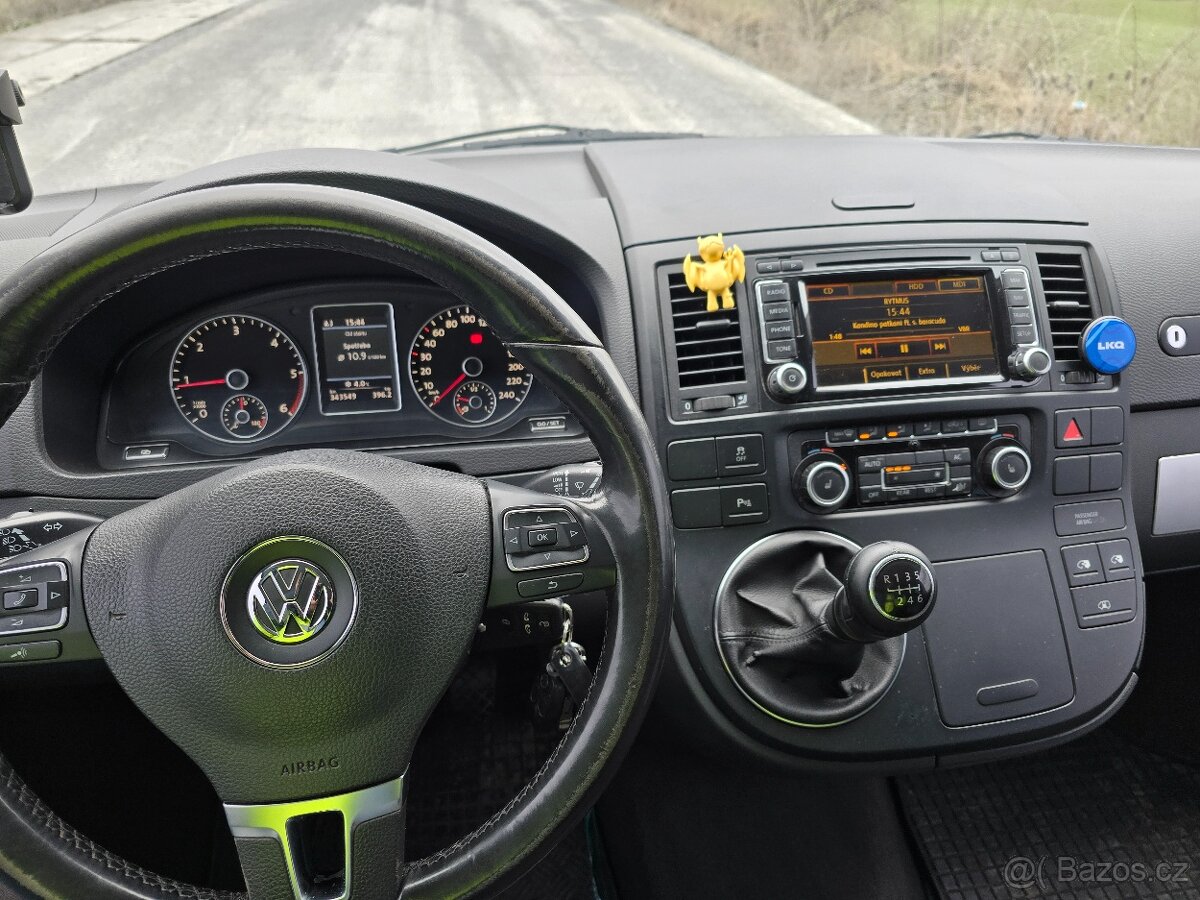 VW Multivan T5.1 2.0TDi Highline - 13