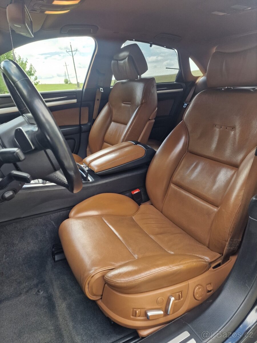 Audi S8 - 13