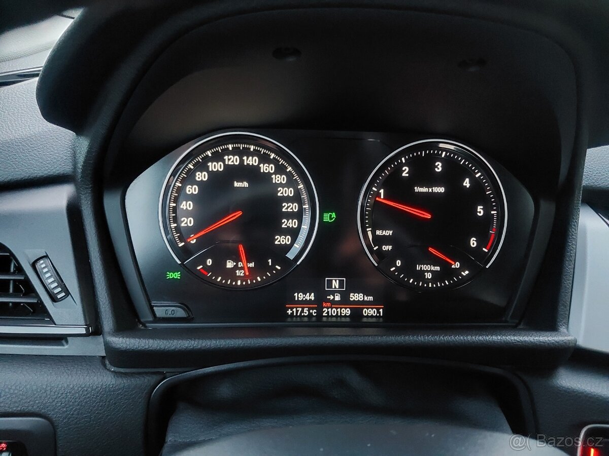 BMW 218d Advantage LED - 13