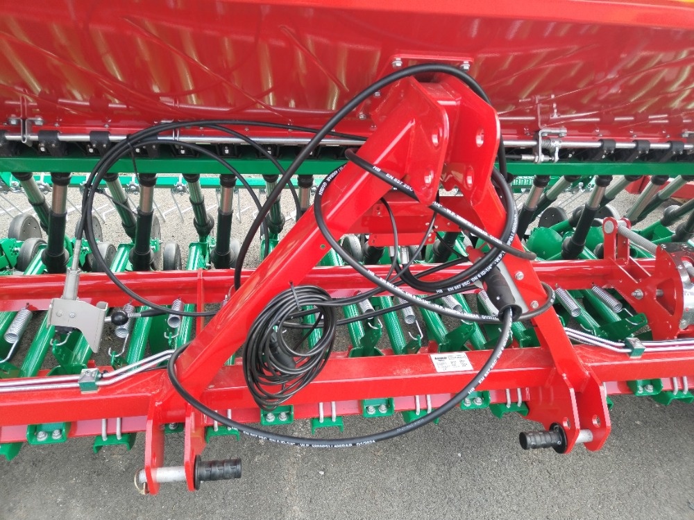 Secí stroj SR300 - 13