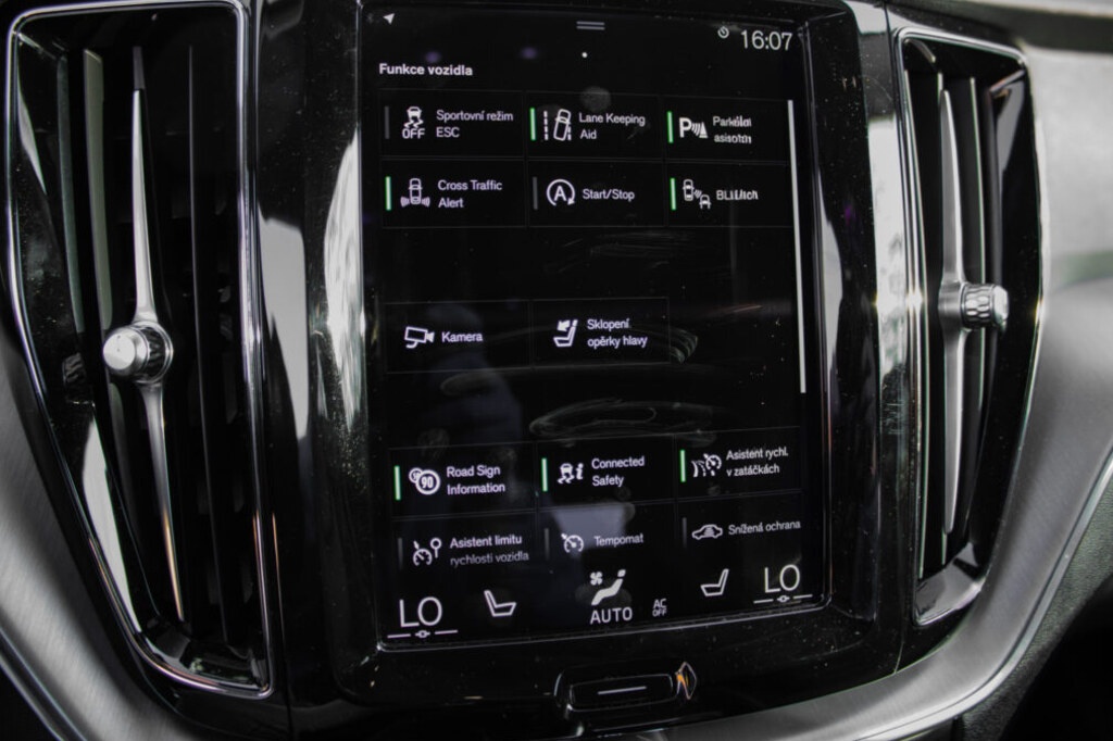 Volvo XC60 2020 Momentun PRO HEV - 13
