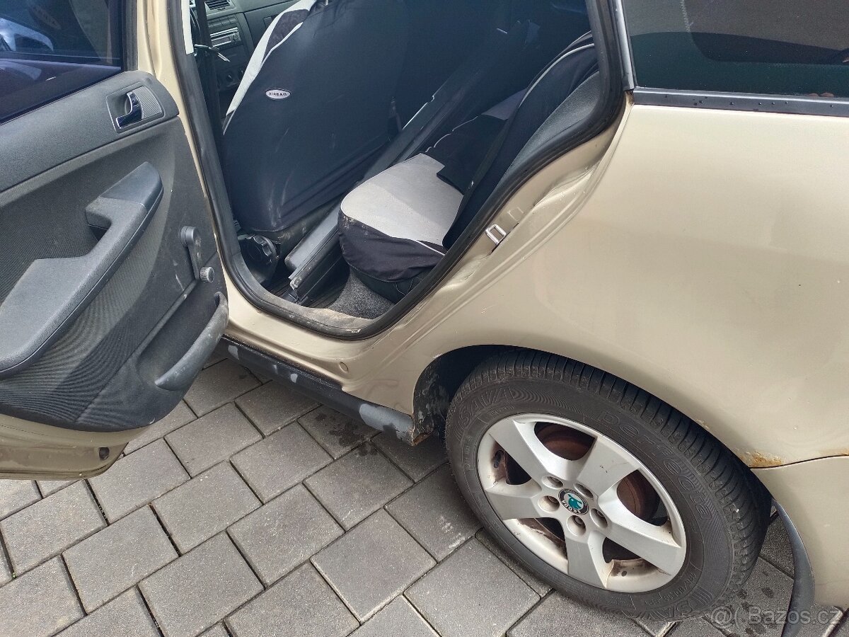 Škoda Fabia 1.2 HTP, 2006, tažné, klima - 13