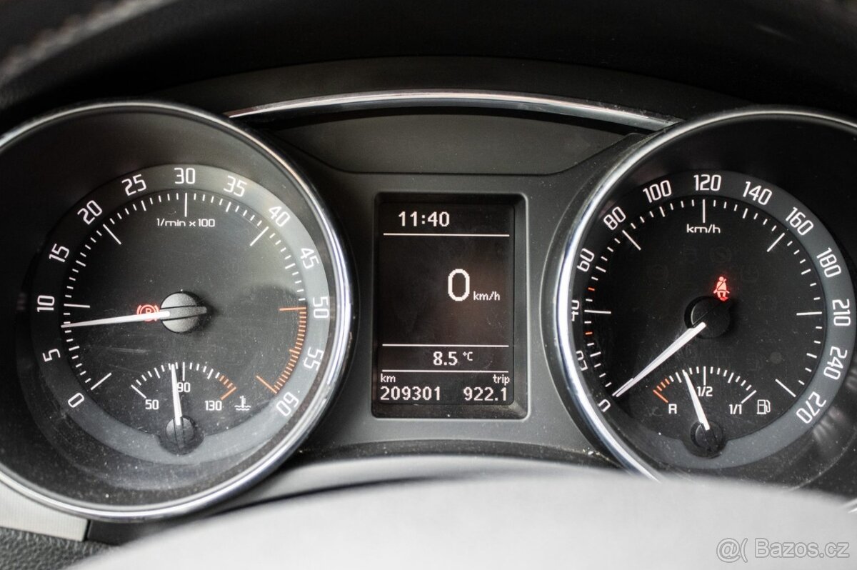 Škoda Superb Combi 2.0 TDI, 125kW (2012) - 13