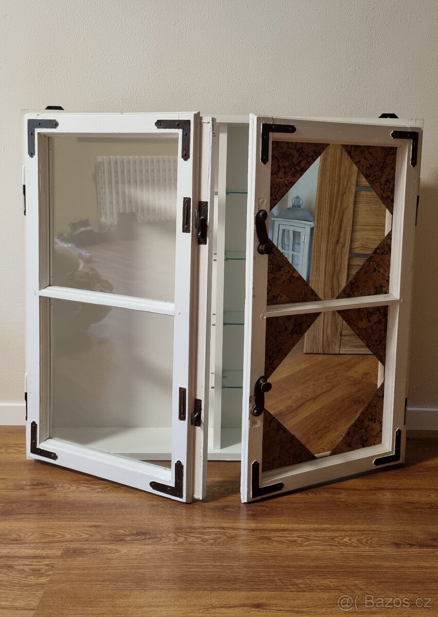 Skříňka okno - 13