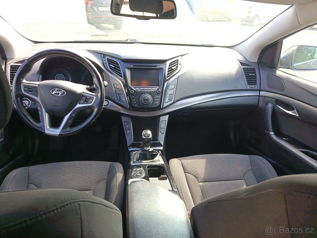 Hyundai I40, 1685ccm, 100kW, rok 2016 - 13