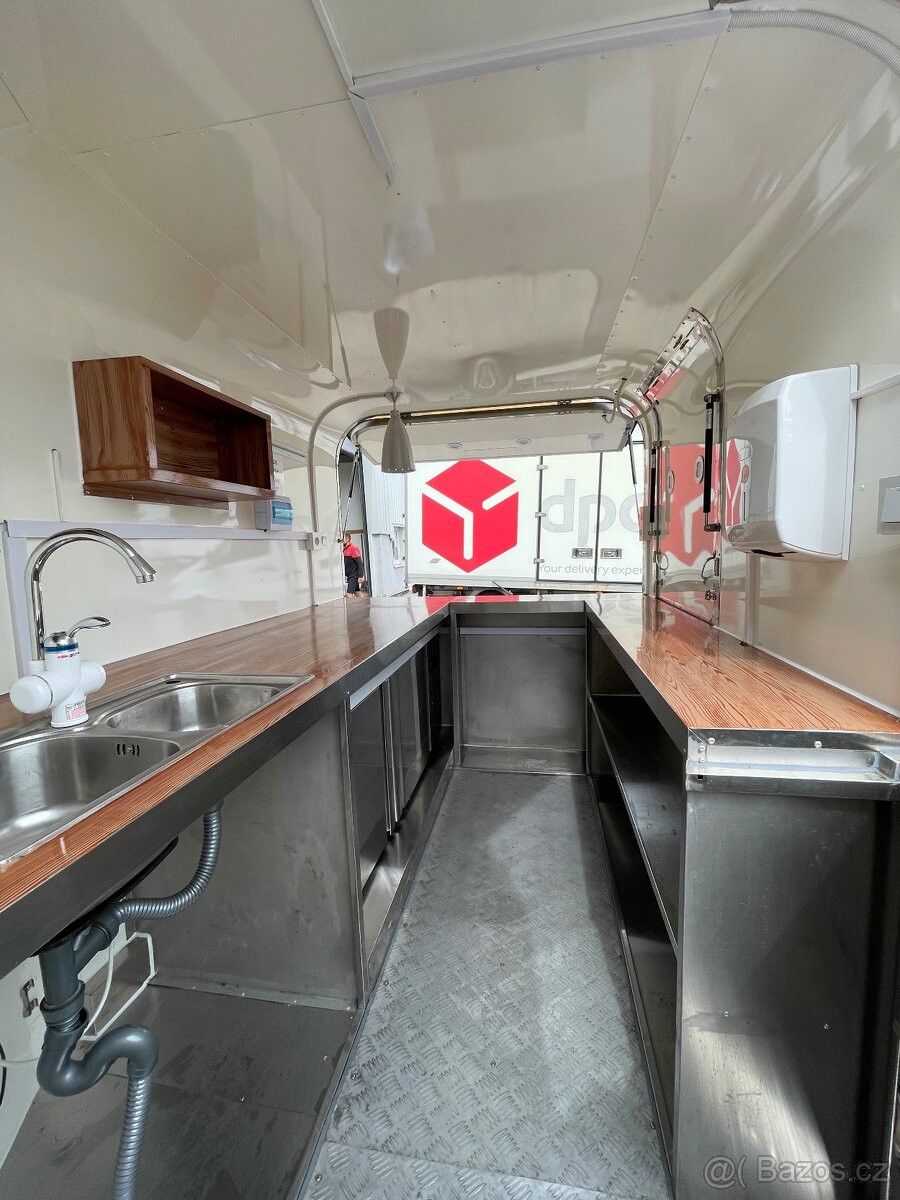 Gastro barový přívěs - 13