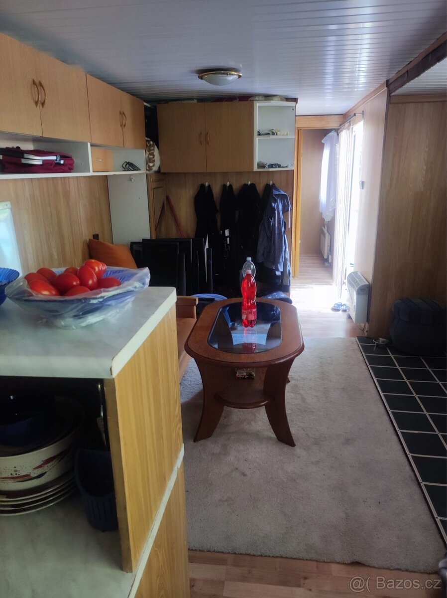 Obytná maringotka - 13