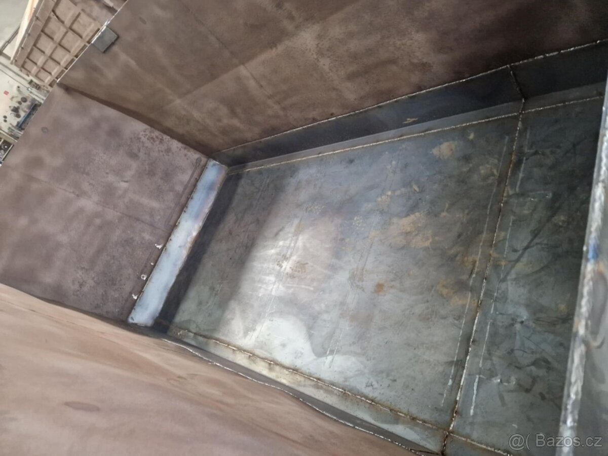 Kontejner na prepravu strojov - 13