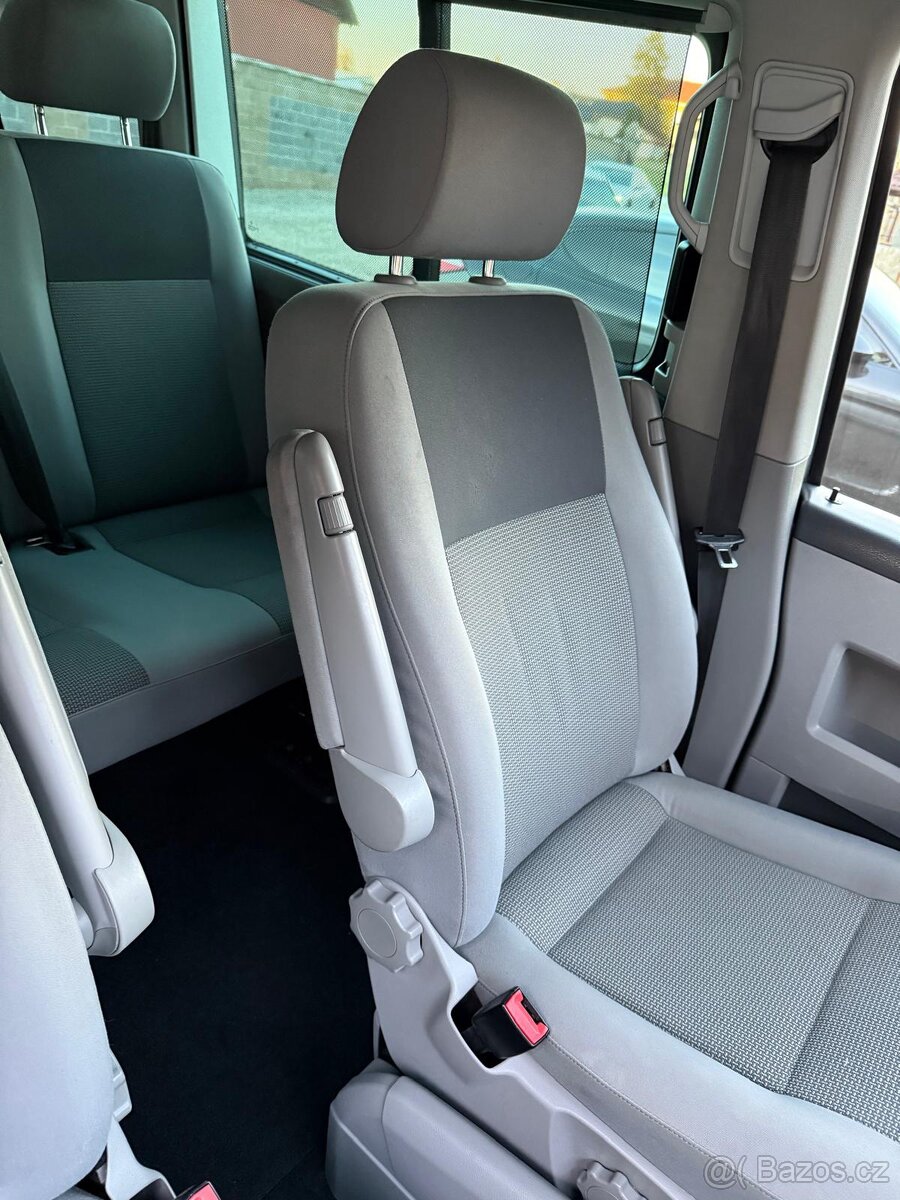 Volkswagen Transporter Caravelle T5.1 Long - 13