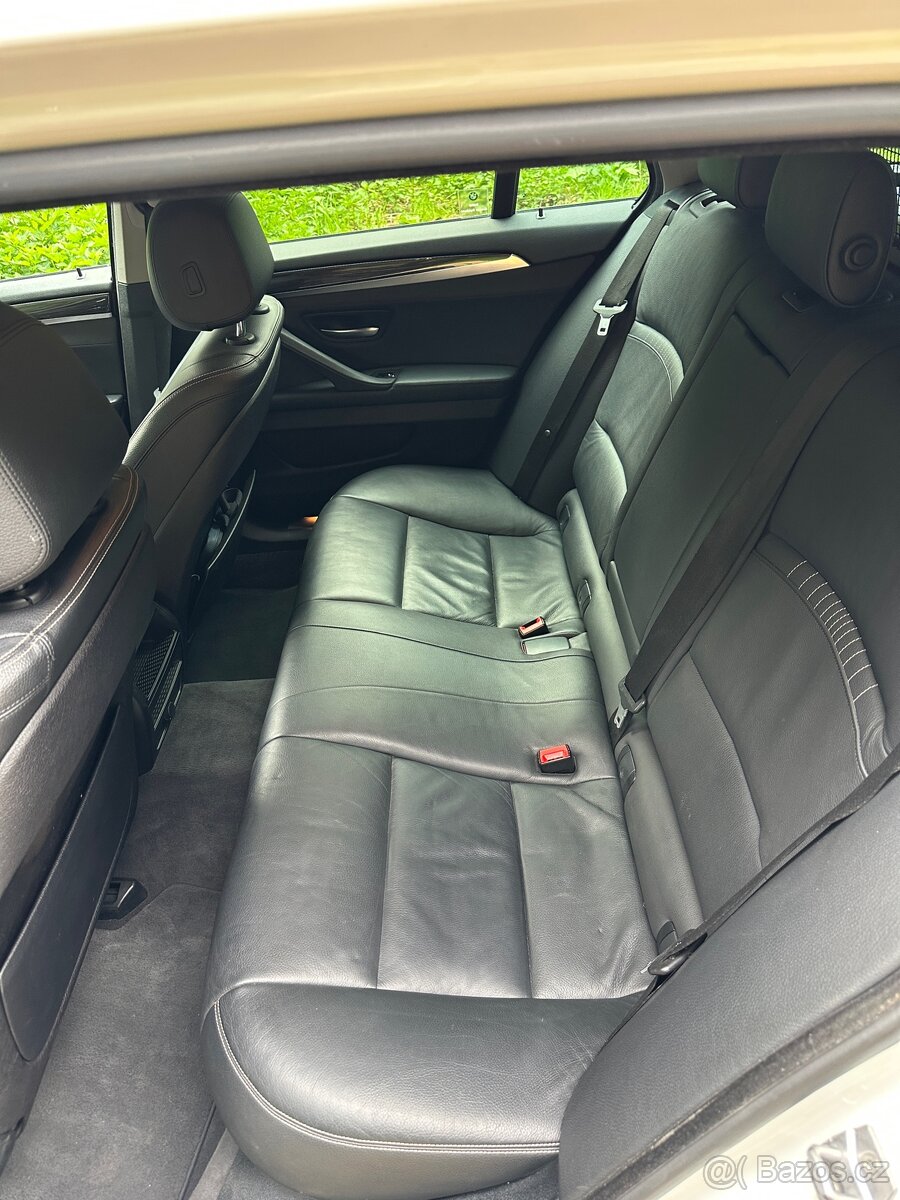 BMW 525xd xDrive Luxury - 13
