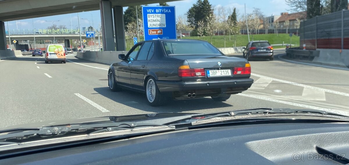 Bmw e32 740ia - 13