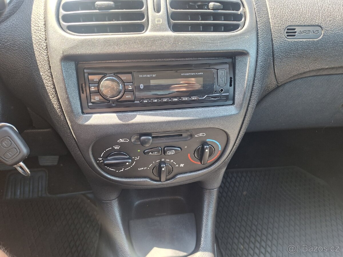 Peugeot 206-1.4i - 13