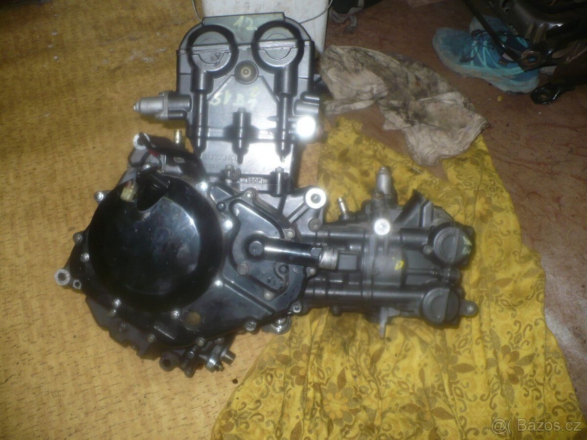 suzuki SV 650 r. 01-díly ze tří kusů - 13