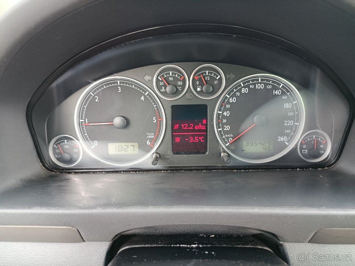 PRODEJ VOLKSWAGEN SHARAN 1.9 ROK 2007 - 13