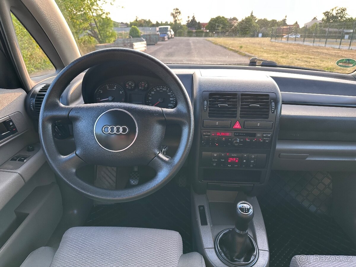 Audi A2 1,4i 55kw benzin - 13