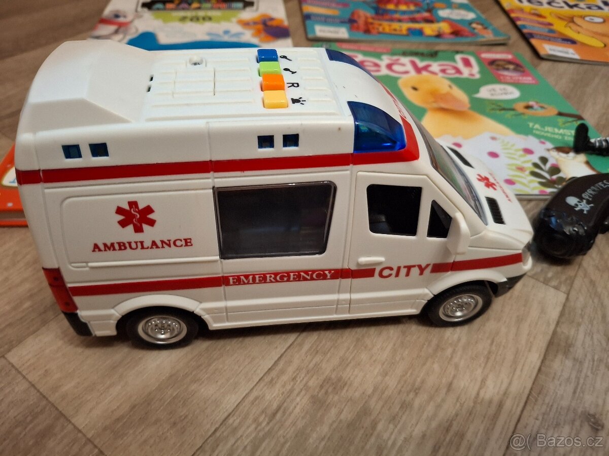 Stíhačka,štěkací pes,houkající sanitka 50 kusů - 13