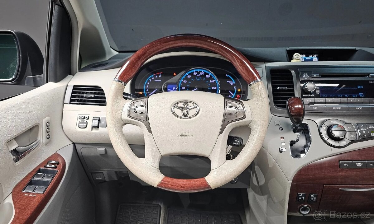 2012 TOYOTA SIENNA LIMITED - 13