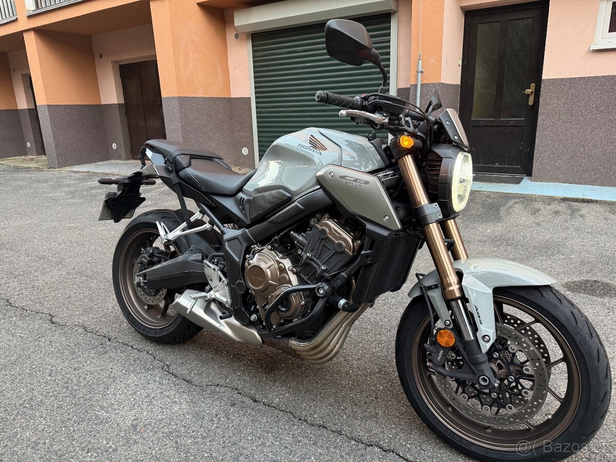 Honda CB 650r - 13