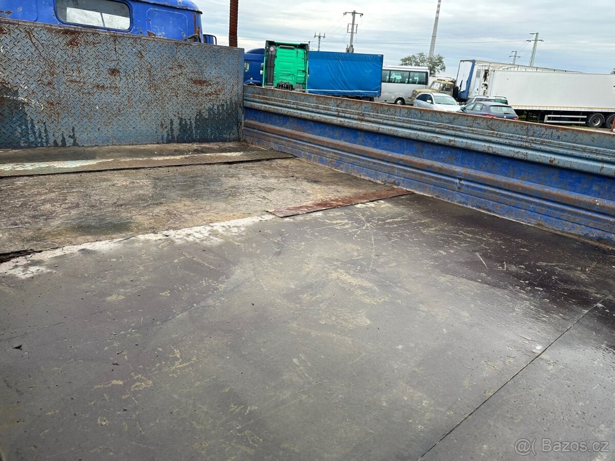 PRAGA V3S 6X6 1994 VIN 446 - 13