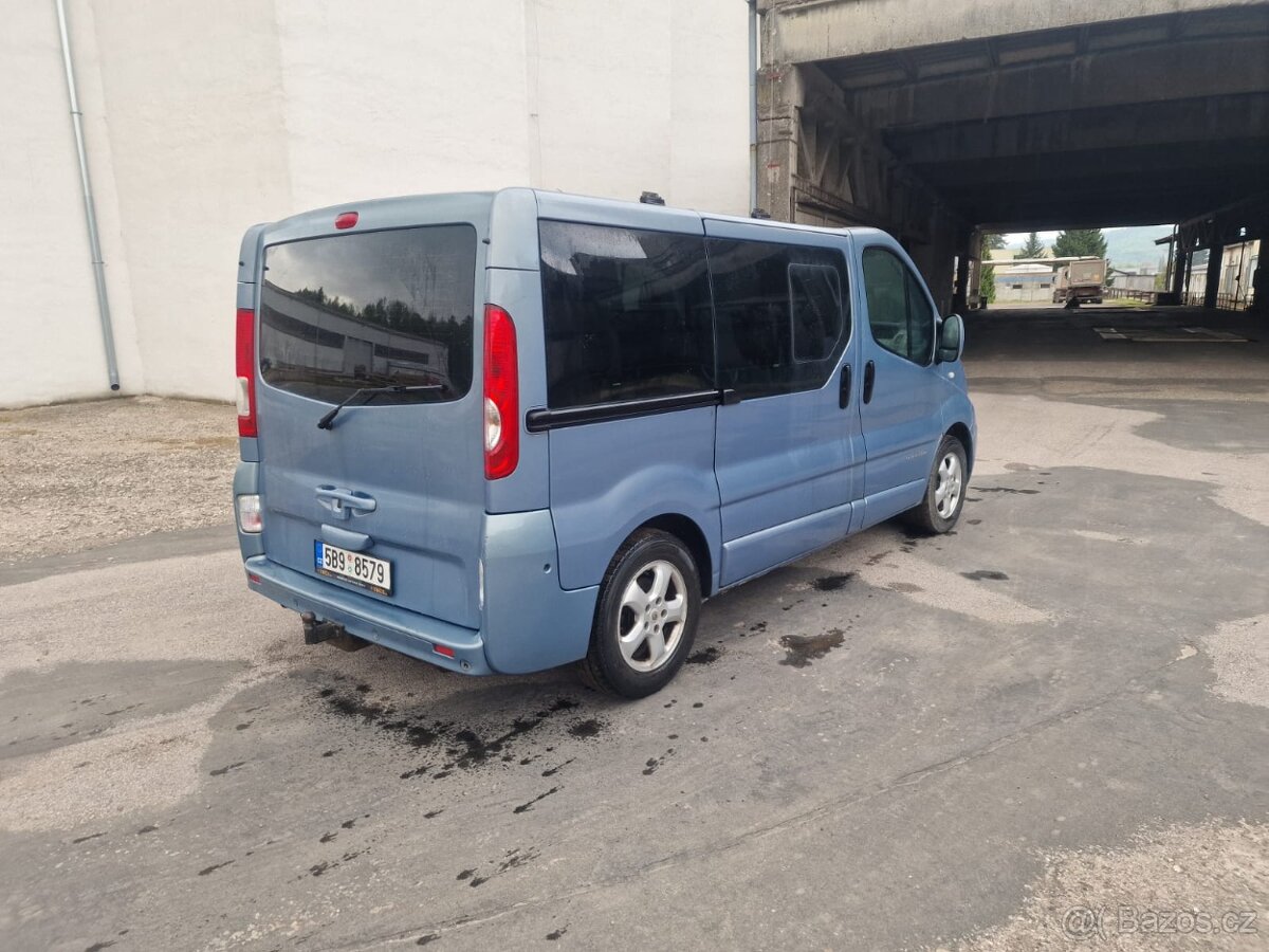 Renault Trafic Generation Facelift • 2.0 dCi • 2008 • 7 míst - 13