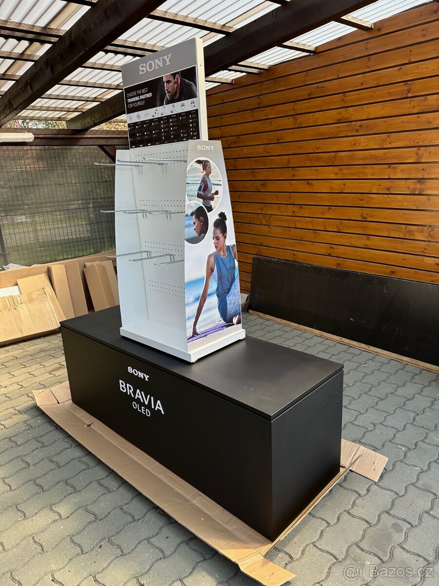 Promo stůl Sony OLED - 13