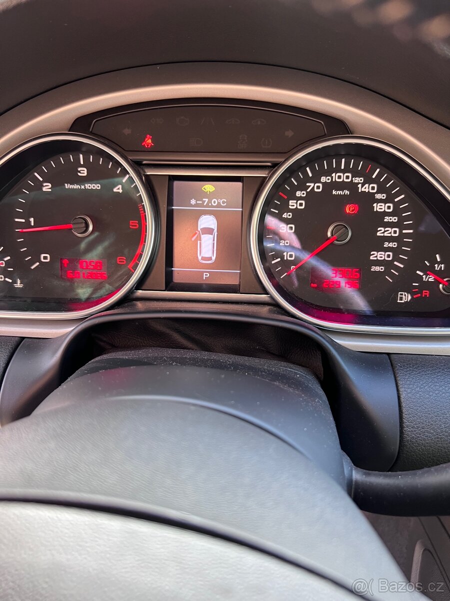 Audi q7 najeto 232 tis - 13