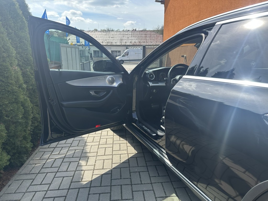 Mercedes-Benz E 220 E 220d 4MATIC All-TerrainT - 13