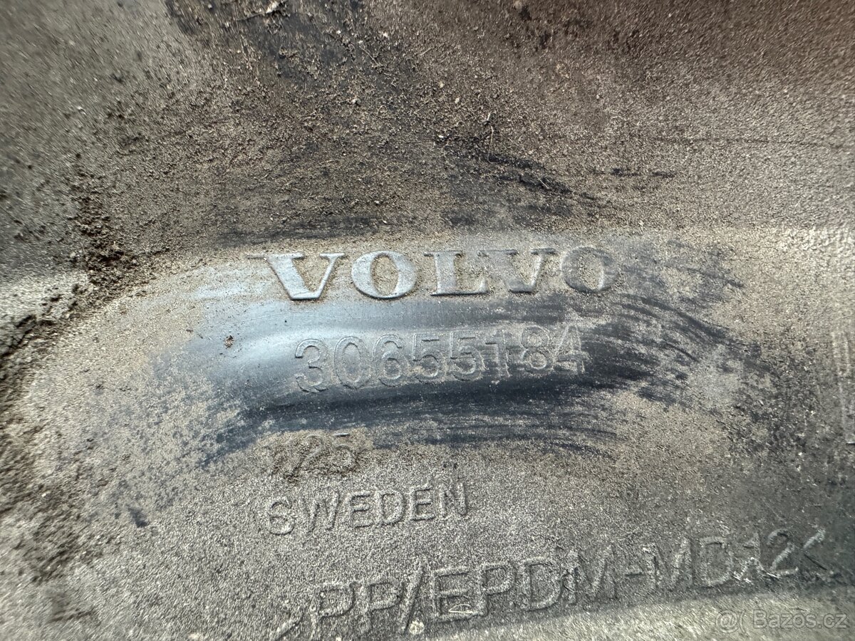 Plastové lemy Volvo XC90 MK1 - 13