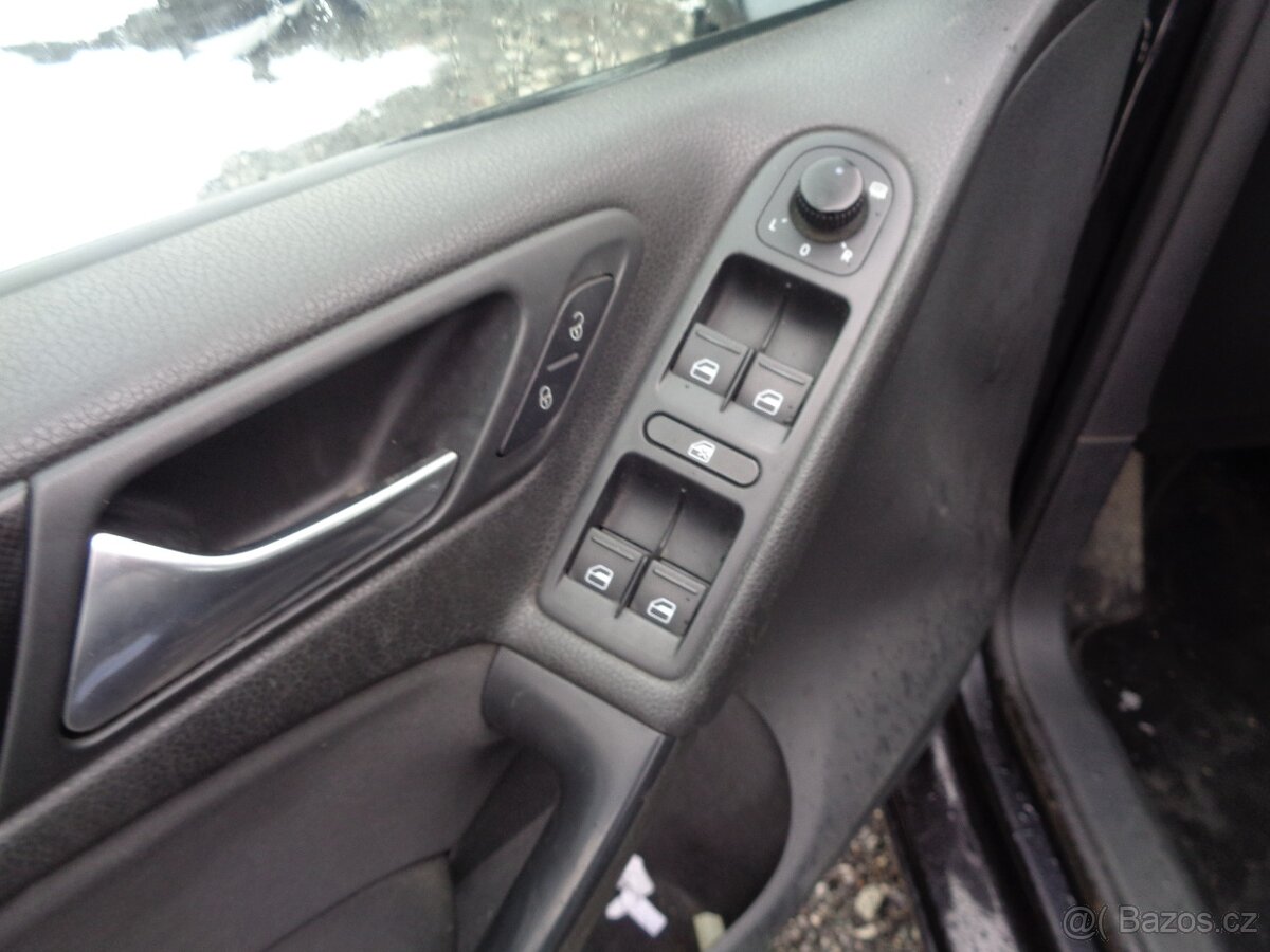 VW volkswagen golf 6 HB 1,4tsi, Rozprodám na náhradní díly - 13