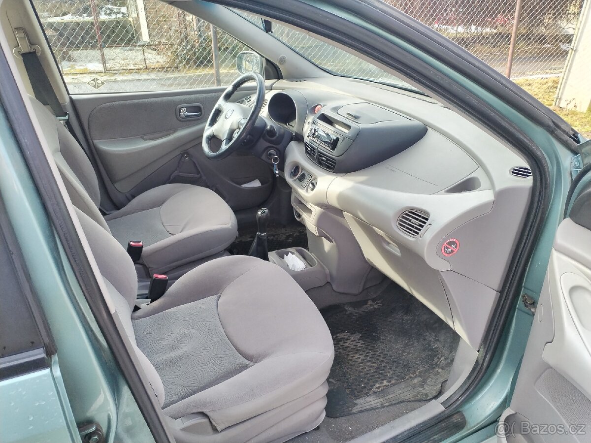 Nissan Almera Tino 1,8 LPG - 13