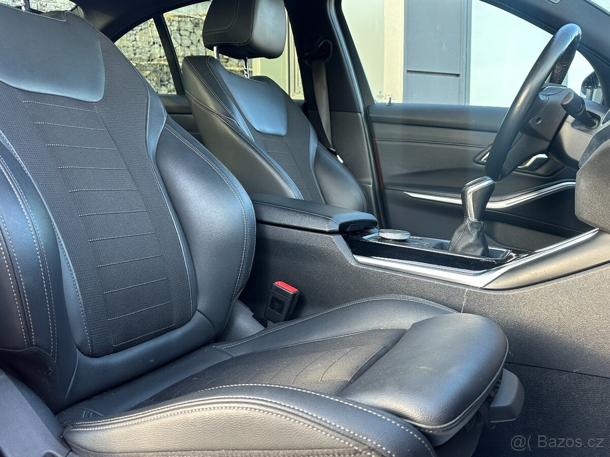 BMW 318D 2020 - 13