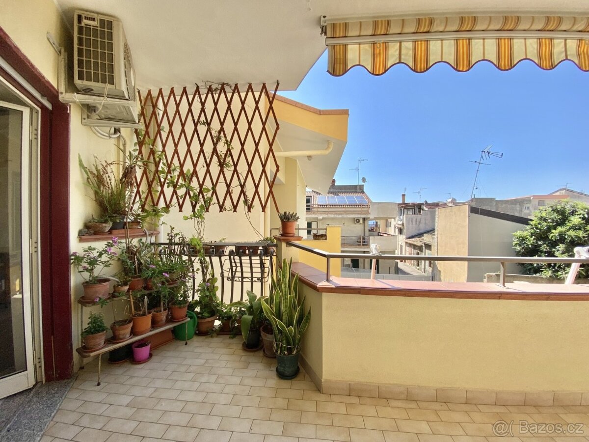 Sicílie, byt 3+1, 136 m2, dva balkóny, Roccalumera - 13