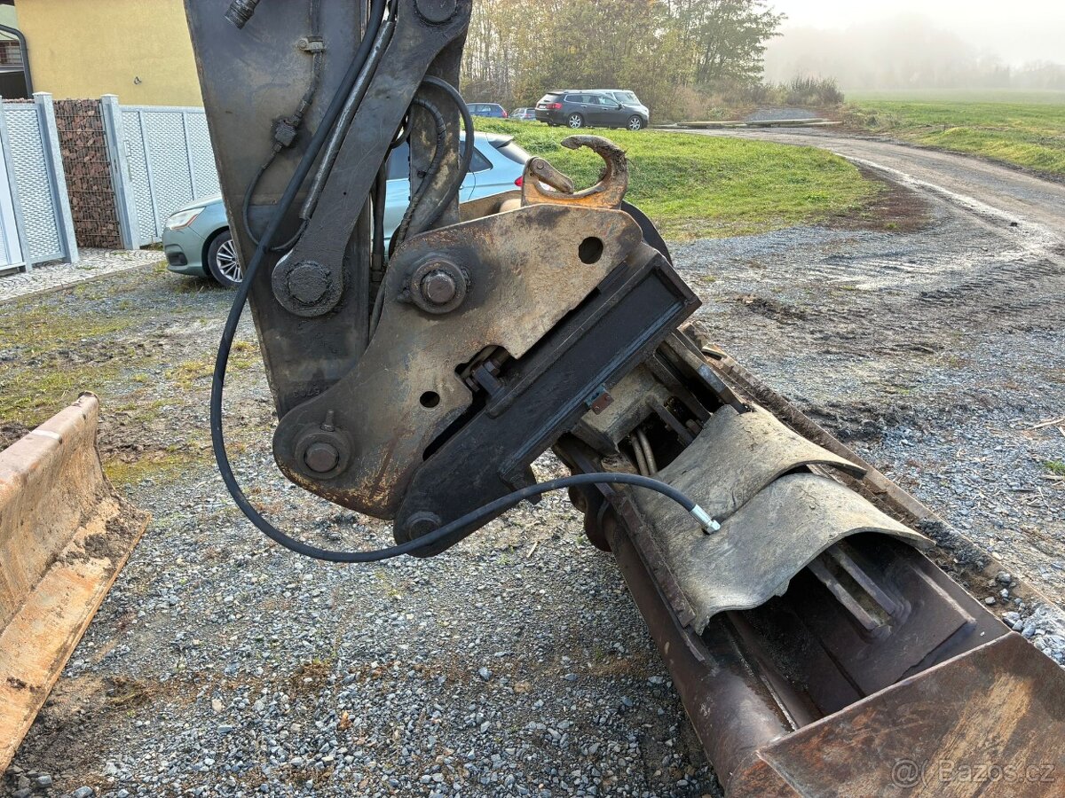 Kolový bagr VOLVO EW180C - 13