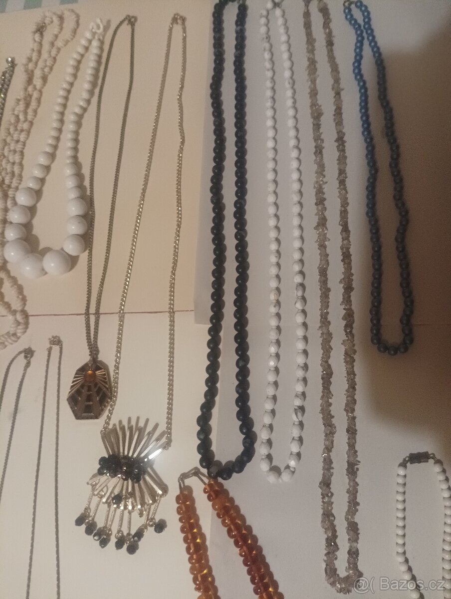 Staré šperky bižuterie - 13