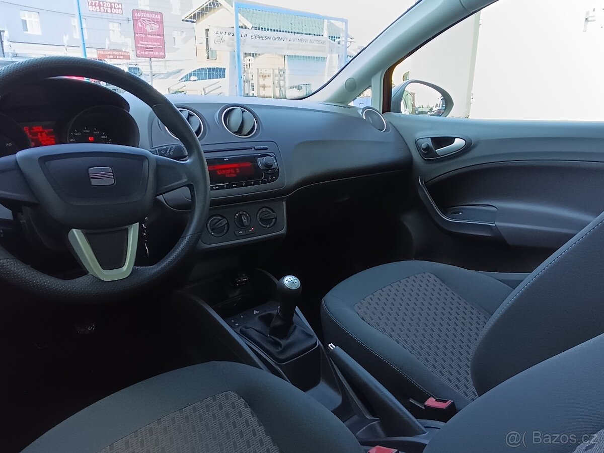 SEAT Ibiza 1,2i 12V Reference ČR - 13