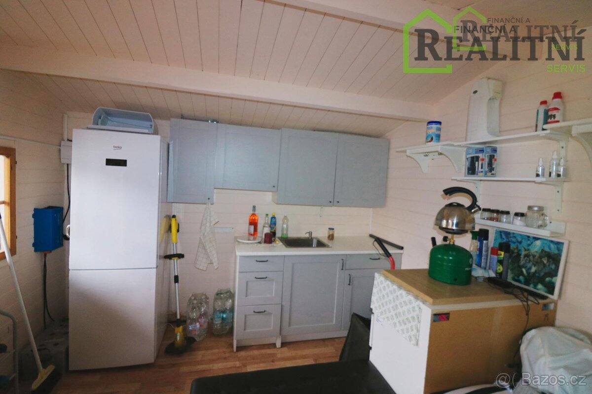 Prodej chaty v zahrádkářské osadě poblíž centra Kladna. - 13